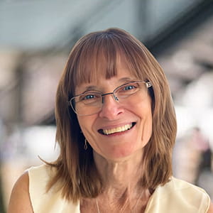 Cindy Brush, Relationship Manager